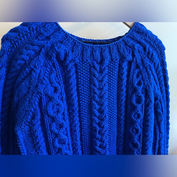 Gorgeous hand knitted sweater in Indigo Blue - Picture 2 of 4